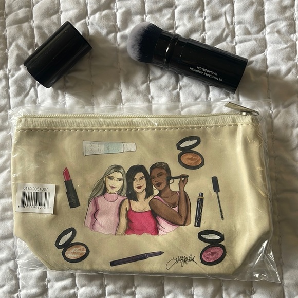 NWT-Laura Geller 25th edition make up bag and Retractable Airbrush-KABUKI BRUSH - Picture 1 of 5